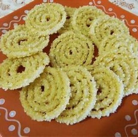 Sabudana Batata Green Chakli - Herbal Fasting Chakli